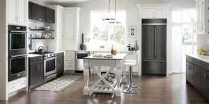 How to Mix Stainless Steel and Black Appliances in Your Kitchen
